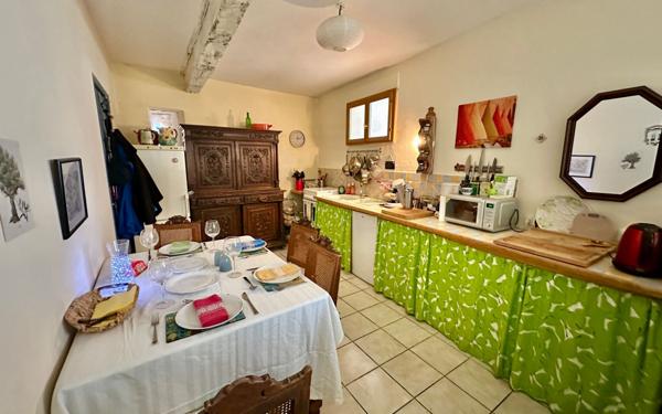 Maison à vendre    3 pièces •  Rouvenac