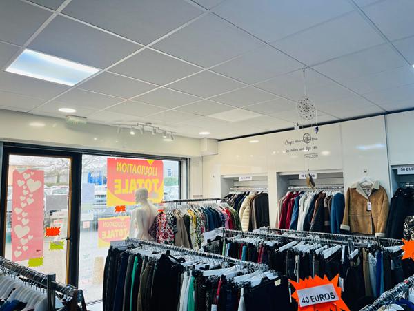 Local commercial Venelles 68 m²