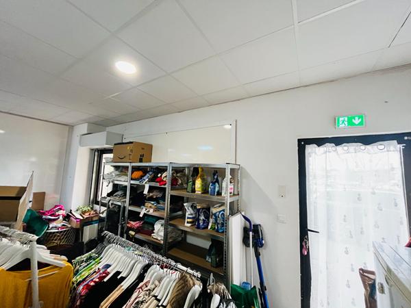 Local commercial Venelles 68 m²