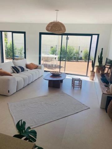 Maison neuve 4 chambres avec piscine – Mauguio proche centre-ville