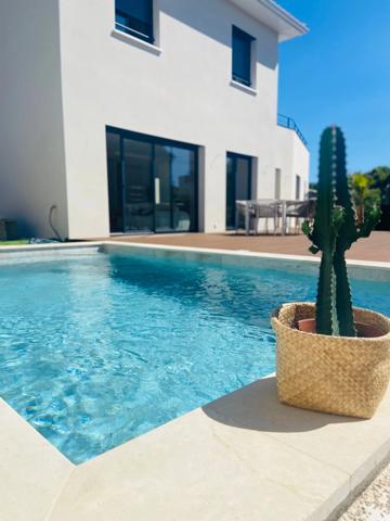 Maison neuve 4 chambres avec piscine – Mauguio proche centre-ville