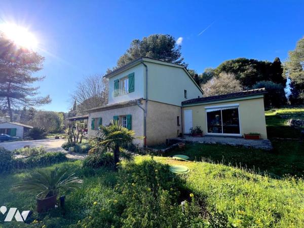GRASSE/St-Antoine, Che. des Chèvrefeuilles. Propriété de 200m² avec piscine - Vente en NUE-PROPRIETE