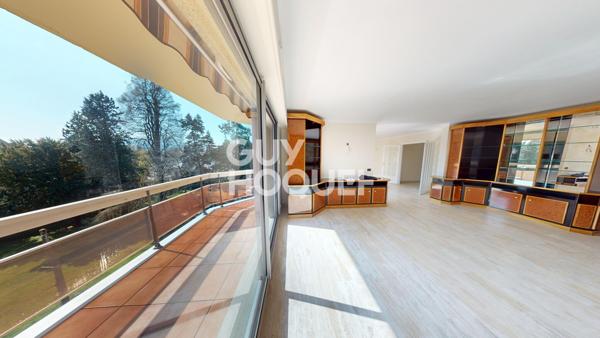 À louer – Appartement d’exception de 162 m² au dernier étage d’une résidence de standing à Voiron