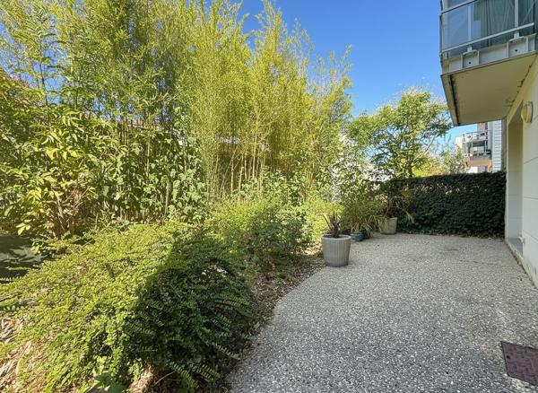 À 1 min de LA ROCHELLE APPARTEMENT T3 Rez-de-jardin