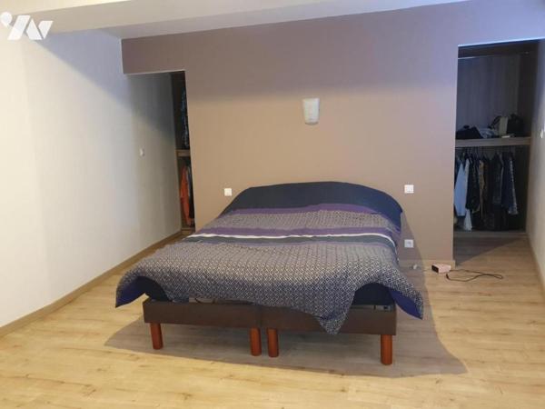 LA GUERCHE DE BGNE - Plein-Centre - Maison de ville avec cour et hangar