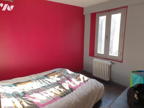 LA GUERCHE DE BGNE - Plein-Centre - Maison de ville avec cour et hangar