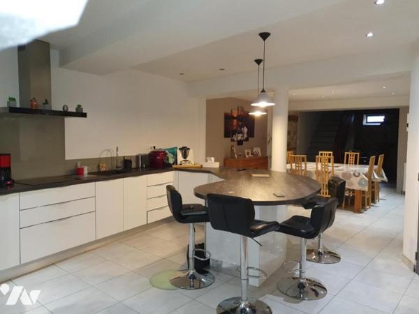 LA GUERCHE DE BGNE - Plein-Centre - Maison de ville avec cour et hangar