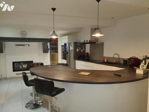 LA GUERCHE DE BGNE - Plein-Centre - Maison de ville avec cour et hangar