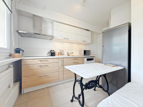 APPARTEMENT 3 PIECES DERNIER ETAGE HAMEAU BOILEAU