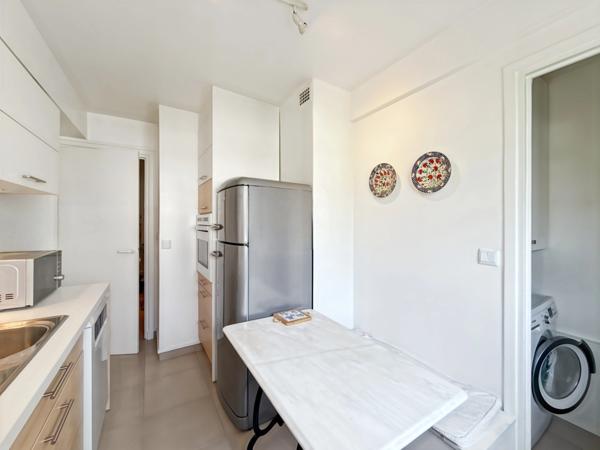 APPARTEMENT 3 PIECES DERNIER ETAGE HAMEAU BOILEAU