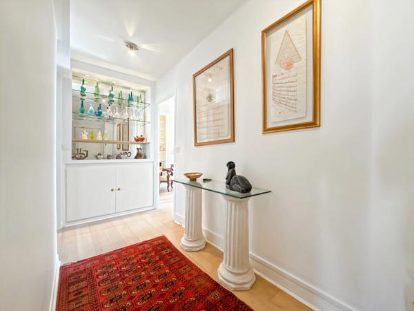 APPARTEMENT 3 PIECES DERNIER ETAGE HAMEAU BOILEAU