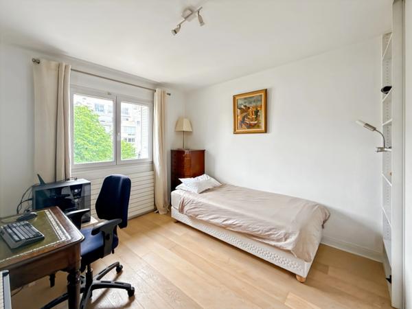 APPARTEMENT 3 PIECES DERNIER ETAGE HAMEAU BOILEAU