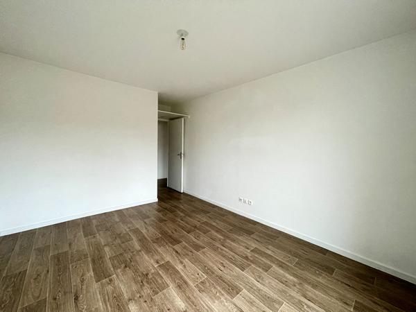 Appartement Châtenay-Malabry 3 pièce(s) 67.57 m2 ; balcon ; T10 ; Commerces