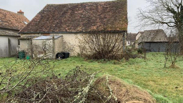 Belle Maison avec Dépendances dans un Hameau