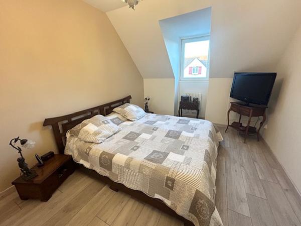 Montlhéry (91310) MONTLHERY - CENTRE VILLE - MAISON INDIVIDUELLE F6 - 158 M2 AU SOL - JARDIN VERDOYANT - GARAGE