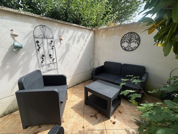 Montlhéry (91310) MONTLHERY - CENTRE VILLE - MAISON INDIVIDUELLE F6 - 158 M2 AU SOL - JARDIN VERDOYANT - GARAGE