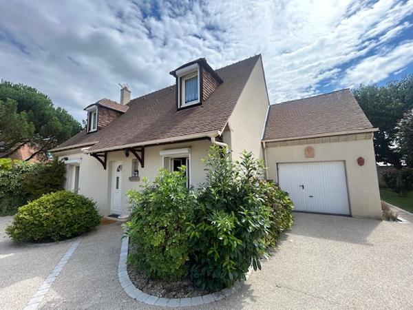 Montlhéry (91310) MONTLHERY - CENTRE VILLE - MAISON INDIVIDUELLE F6 - 158 M2 AU SOL - JARDIN VERDOYANT - GARAGE