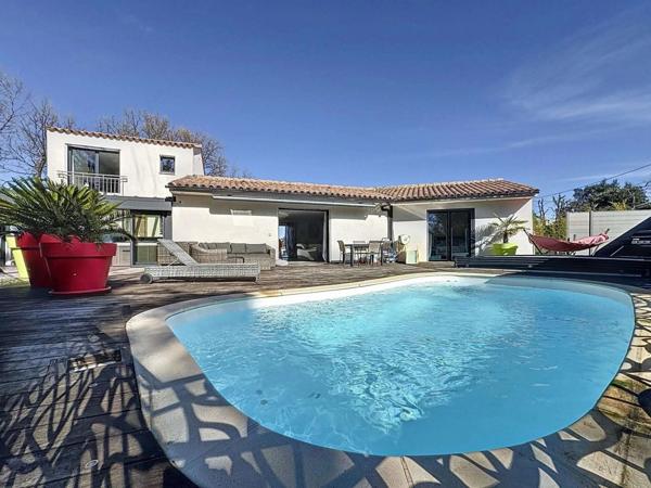 Vente Maison 5 pièces 143 m2 à Pourcieux