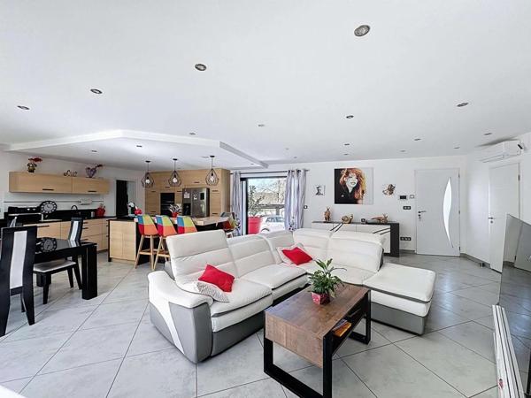 Vente Maison 5 pièces 143 m2 à Pourcieux