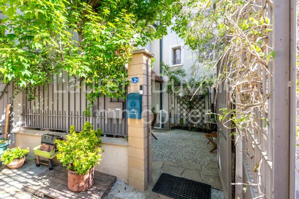 Marly-le-Roi (78160) Maison vigneronne du XVIIe rénovée – Centre historique de Marly-le-Roi – 156 m² – 4 suites – Cour plein sud