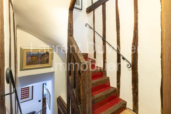 Marly-le-Roi (78160) Maison vigneronne du XVIIe rénovée – Centre historique de Marly-le-Roi – 156 m² – 4 suites – Cour plein sud