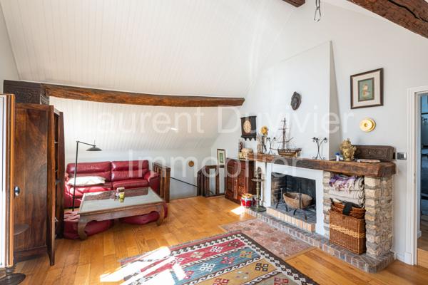 Marly-le-Roi (78160) Maison vigneronne du XVIIe rénovée – Centre historique de Marly-le-Roi – 156 m² – 4 suites – Cour plein sud