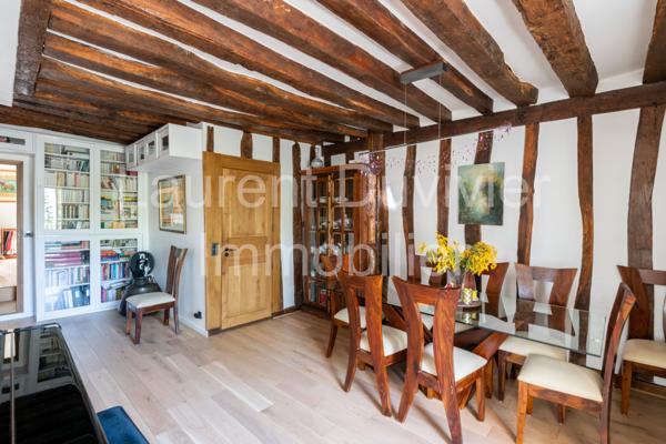 Marly-le-Roi (78160) Maison vigneronne du XVIIe rénovée – Centre historique de Marly-le-Roi – 156 m² – 4 suites – Cour plein sud