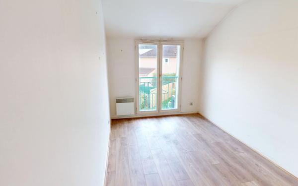 Maison à vendre    4 pièces • 75 m2 Bailly-Romainvilliers