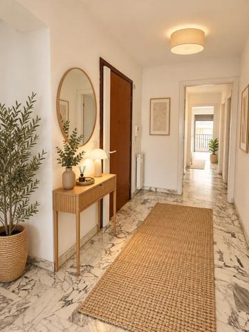 Vente                                                      Appartement
                        
                     4 pièces                      86 m2                     à Cannes
