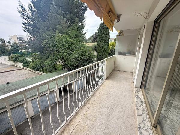 Vente                                                      Appartement
                        
                     4 pièces                      86 m2                     à Cannes