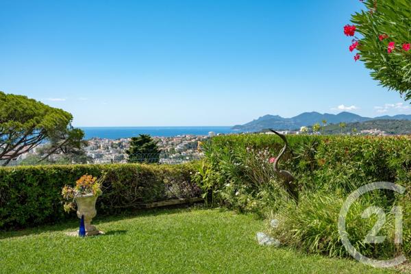 Appartement F3 à vendre  3 pièces - 100 m2 LE CANNET - 06