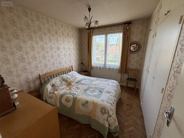 Maison à vendre à Bessé-sur-Braye dans la Sarthe (72310), ref : 101/1954