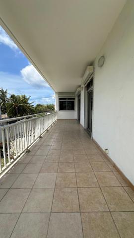 Villa avec deux T4 et piscine à CLAIRIERE