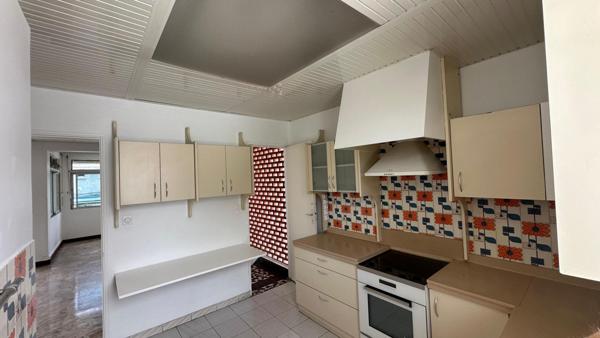 Villa avec deux T4 et piscine à CLAIRIERE