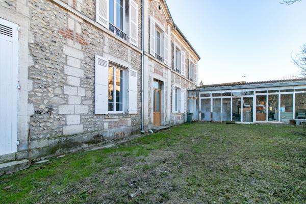 MAISON DE MAITRE
