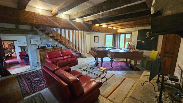 Viager occupé : corps de ferme restauré, nature