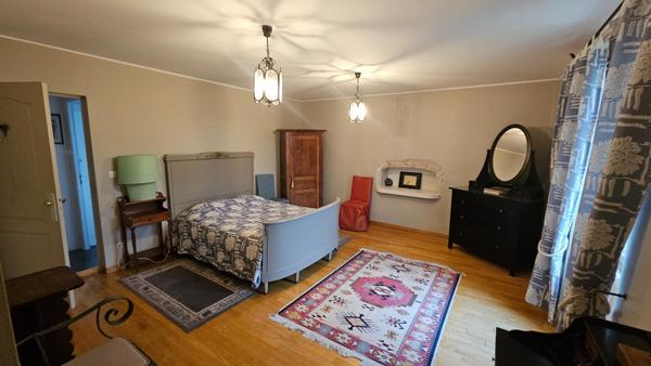 Viager occupé : corps de ferme restauré, nature