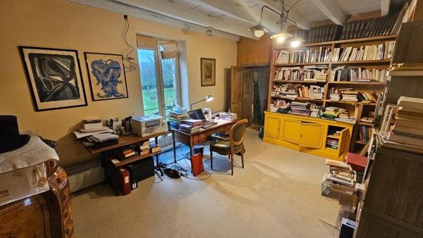 Viager occupé : corps de ferme restauré, nature