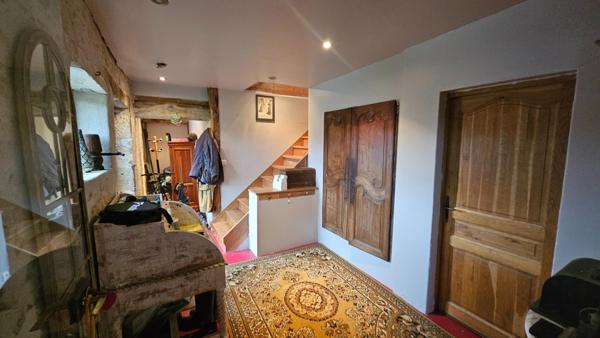 Viager occupé : corps de ferme restauré, nature