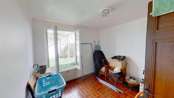Bien rare aux portes de Paris – Appartement mixte de plein pied à usage d’habitation avec jardin privatif