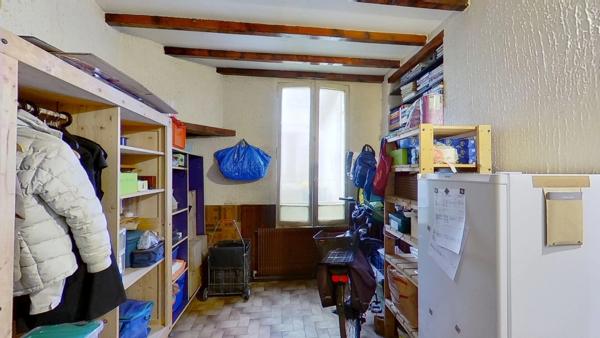 Bien rare aux portes de Paris – Appartement mixte de plein pied à usage d’habitation avec jardin privatif