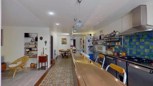 Bien rare aux portes de Paris – Appartement mixte de plein pied à usage d’habitation avec jardin privatif