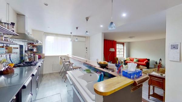 Bien rare aux portes de Paris – Appartement mixte de plein pied à usage d’habitation avec jardin privatif