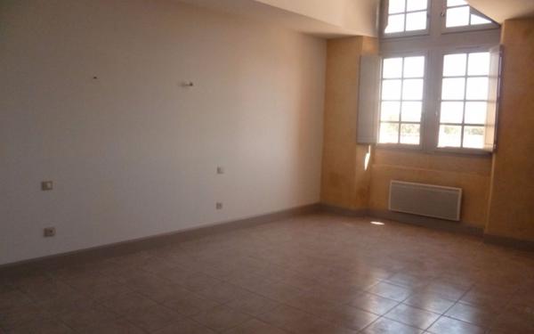 Appartement à vendre    2 pièces •  Remoulins