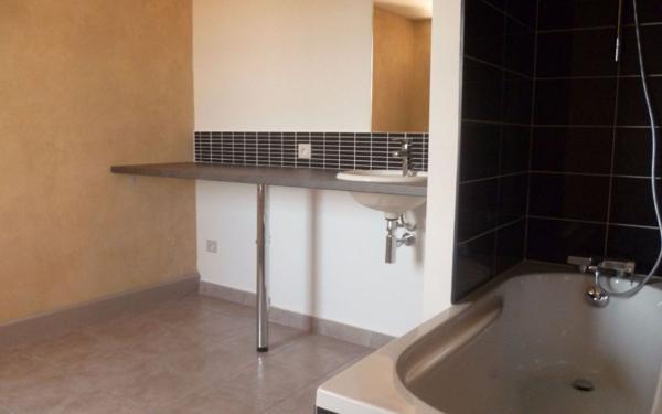 Appartement à vendre    2 pièces •  Remoulins