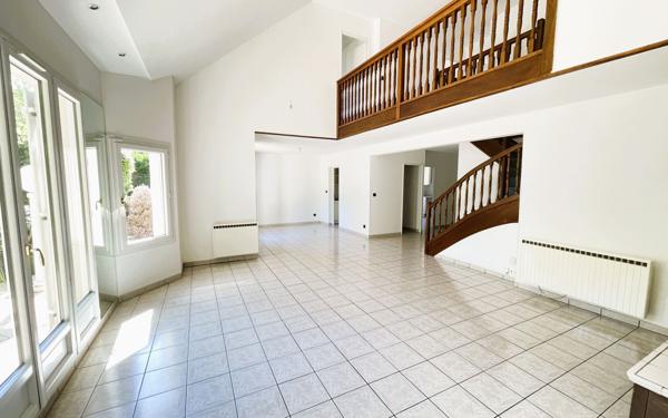 Maison à vendre    8 pièces • 136,75 m2 Antony