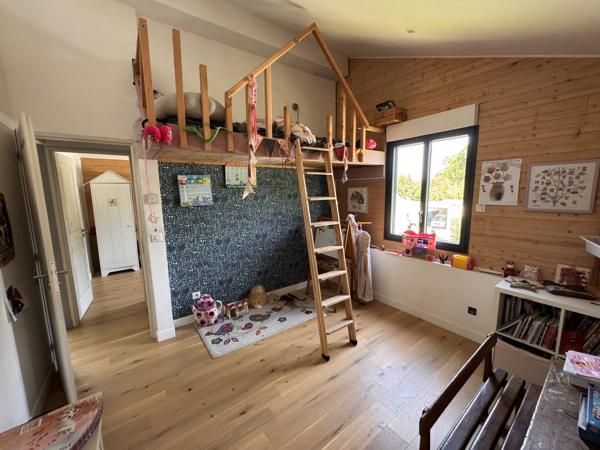 Maison familiale rénovée – 135 m² – 4 chambres – Terrain 547 m² – Bègles