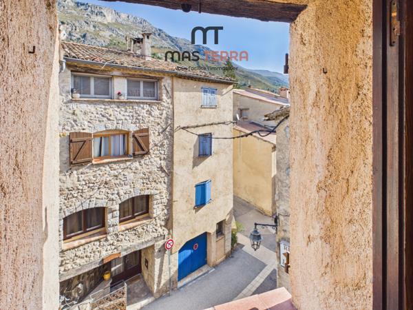 Appartement
         2 pièces
        - 32 m² 99 000 € *