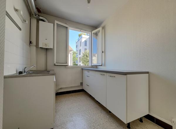 Appartement Lyon T3bis /T4 avec Balcon orienté au Sud au calme proche Monplaisir