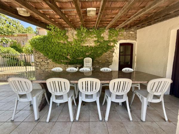 Ensemble immobilier de caractère au cœur d'un village du Minervois